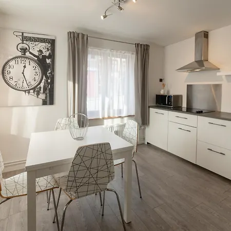 Apartment Le By La Reine Center