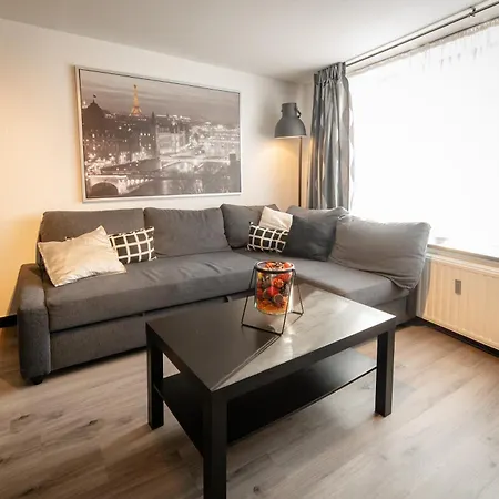 Daire Le By La Reine Center *