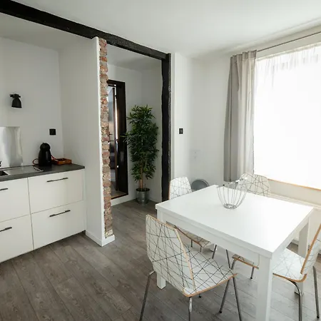 Apartment Le By La Reine Center
